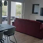 Good Vibes * Rogoznica (Sibenik-Knin)