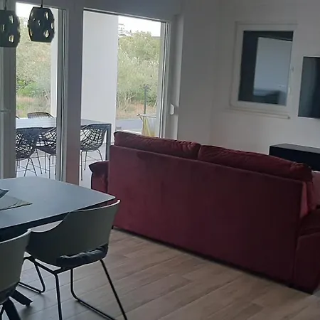 Good Vibes * Rogoznica (Sibenik-Knin)